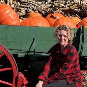 Meet your Posher, Cassandra